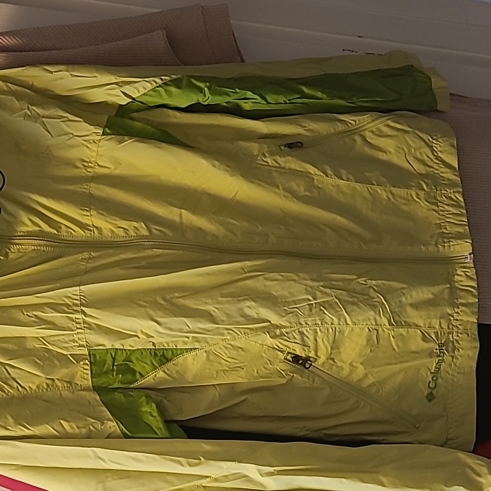 Windproof Coat - Picture 2 of 2